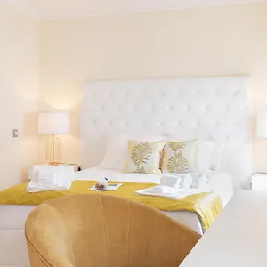 Sunny, The House - Al Faro